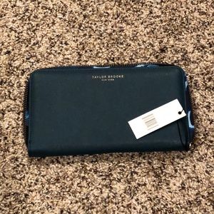 NWT Taylor Brooke Wallet